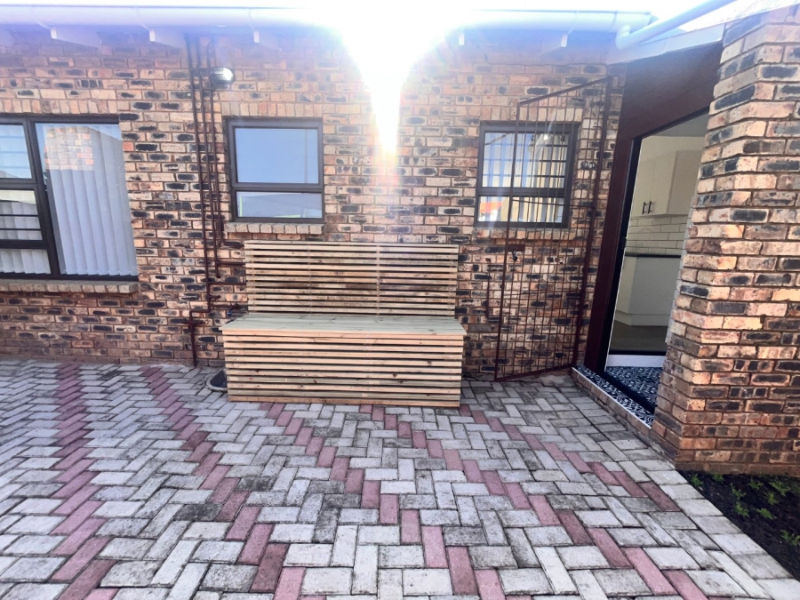 2 Bedroom Property for Sale in C Place Eastern Cape
